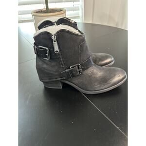 Donald J Pliner Dalis RK Ankle Boot Black Calf Leather Size 8.5 (MSRP $228)